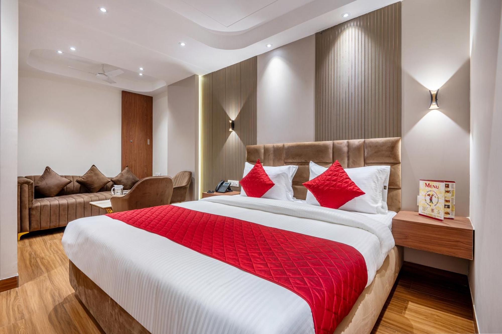 Hotel Avaas - Faiz Road Karol Bagh Дели Экстерьер фото