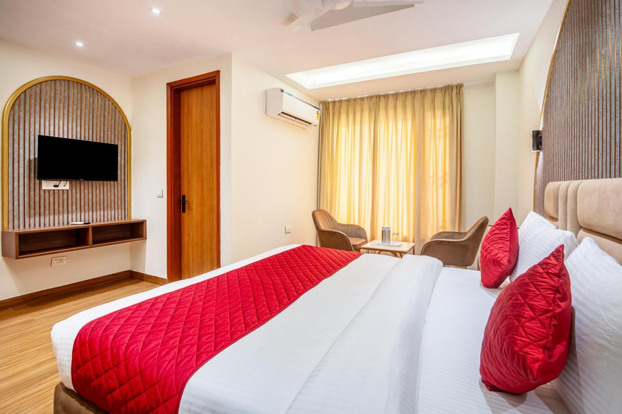 Hotel Avaas - Faiz Road Karol Bagh Дели Экстерьер фото